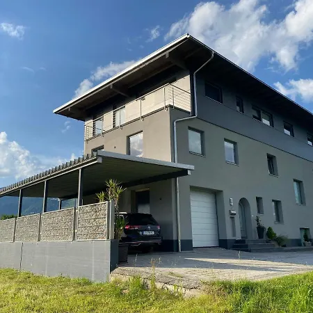 罗西塔麦格住宿加早餐旅馆 Kössen